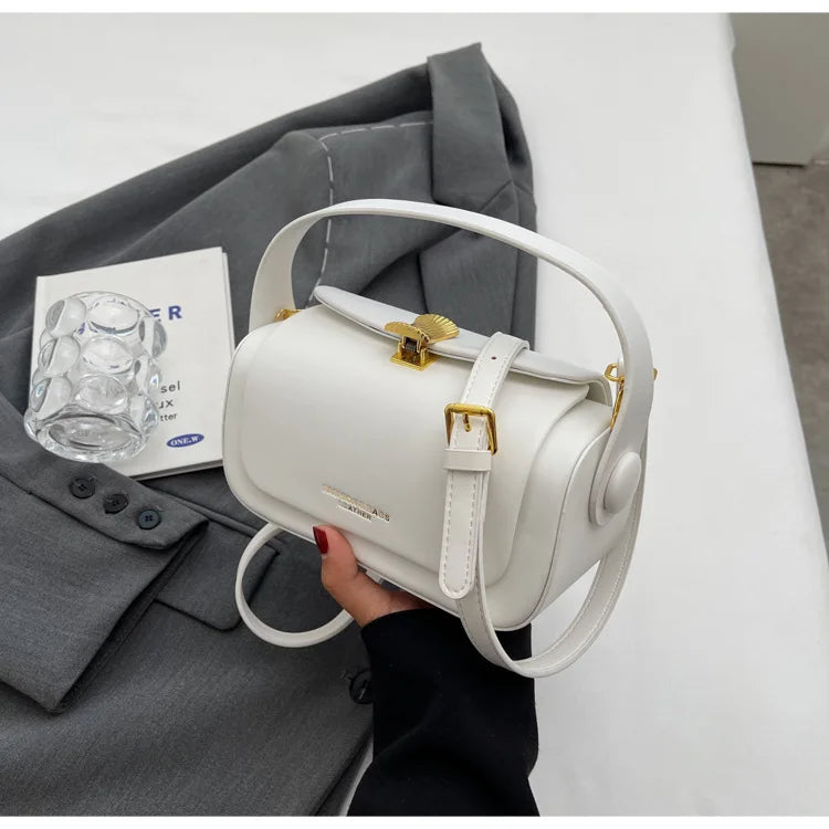 AVEN - 
Classic Black Shoulder Bag Women's Versatile Retro Crossbody Square Bags 2024 New Large Capacity Textured Leather Flap Handbags