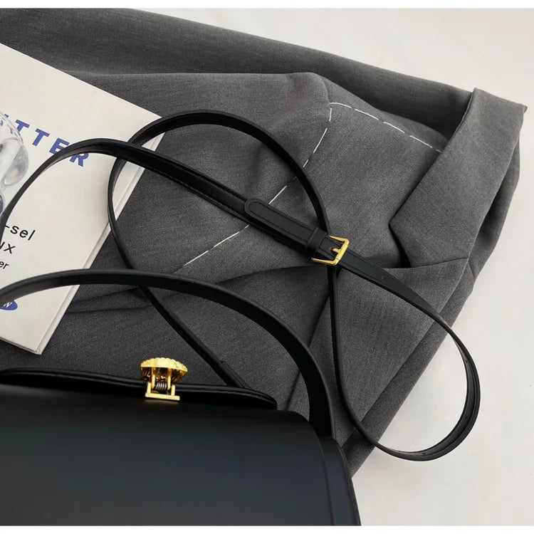 AVEN - 
Classic Black Shoulder Bag Women's Versatile Retro Crossbody Square Bags 2024 New Large Capacity Textured Leather Flap Handbags