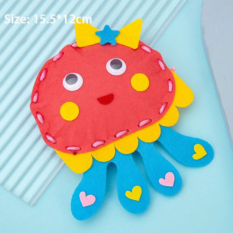 Sewing Kit for Beginner Kids Arts Crafts Cute Cartoon DIY Projects of Stuffed Animal Dolls Pendant Shoulder Bag Threaded Toys