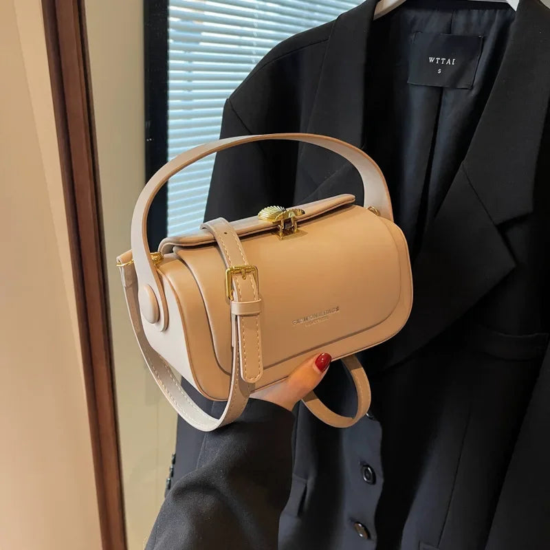 AVEN - 
Classic Black Shoulder Bag Women's Versatile Retro Crossbody Square Bags 2024 New Large Capacity Textured Leather Flap Handbags